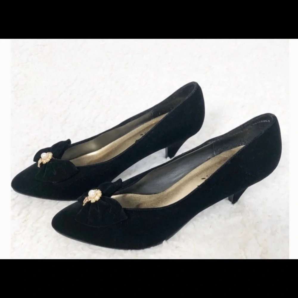 Wild Rose Black Velvet Shoes Slip On Pumps size 7 - Picture 7 of 9
